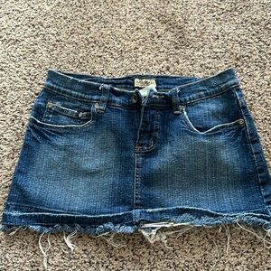 Decided mini skirt